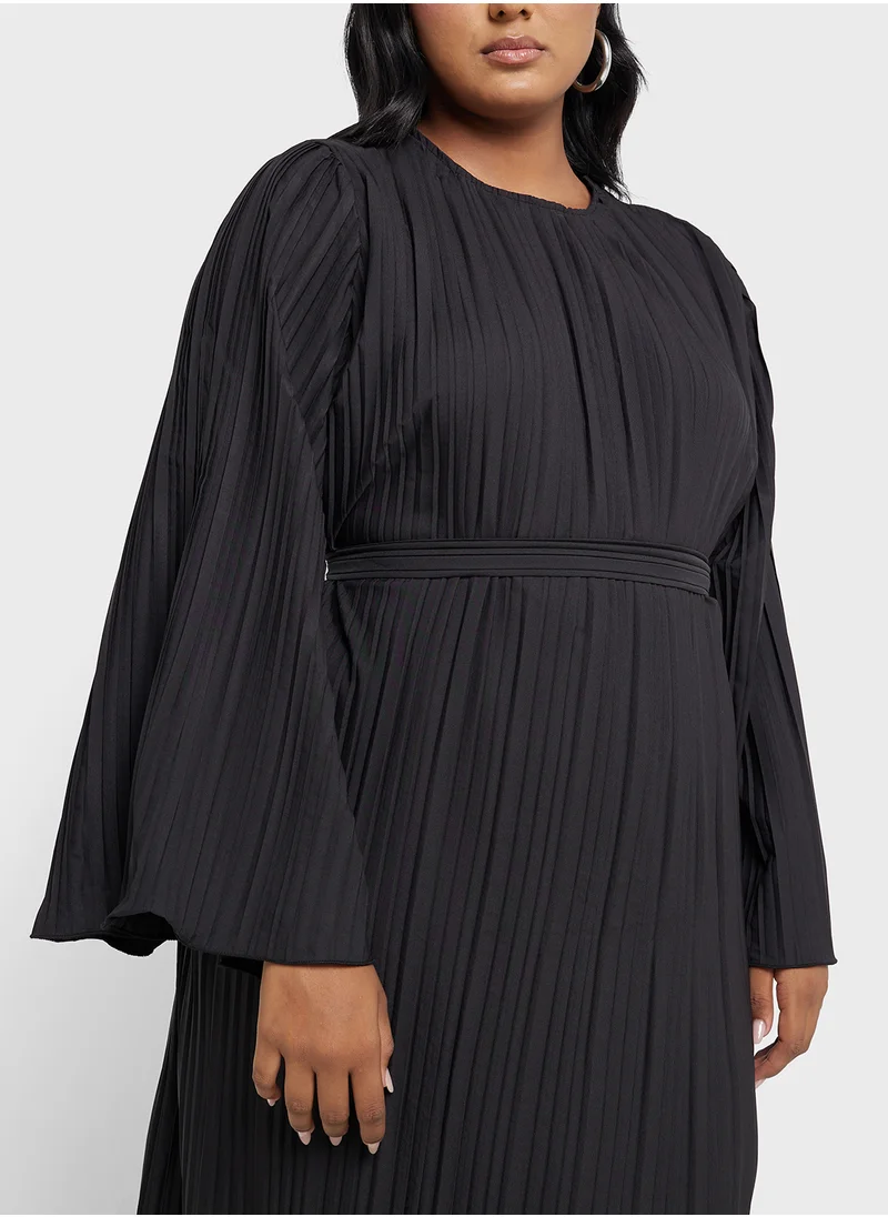ايلا بلس Pleated Shift Dress