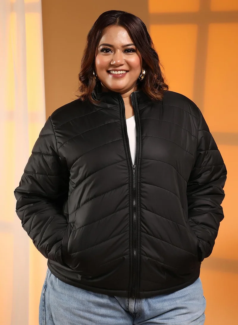 انستافاب بلس جاكيت نسائي مبطن أسود أونيكس بتصميم شيفرون