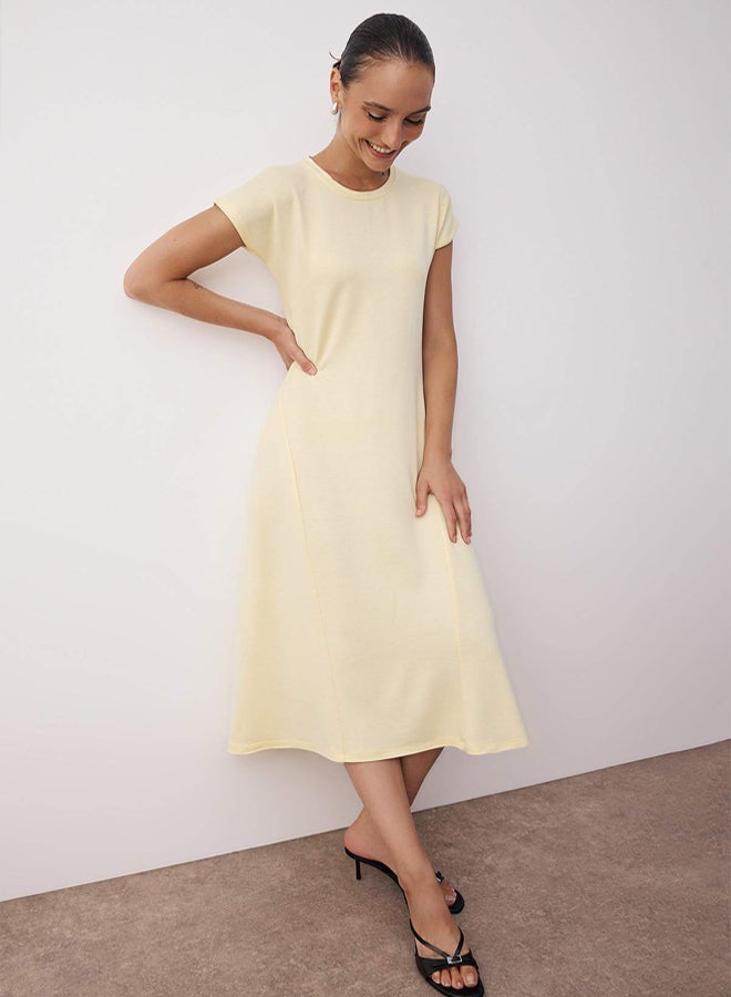 trendyol Yellow Moon Sleeve A-Line/A-Line Crew Neck Maxi Knitted Dress - Image 1