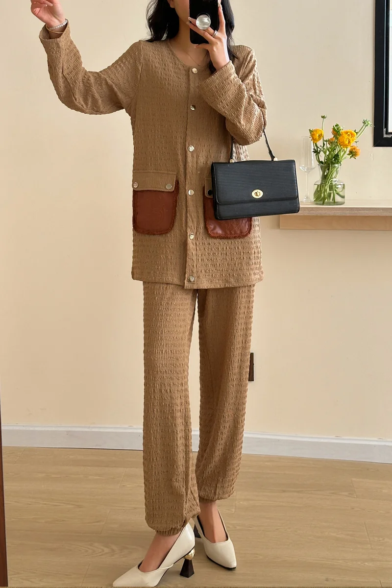 هاسال Textured & Embroidered Leather Pocket Suit