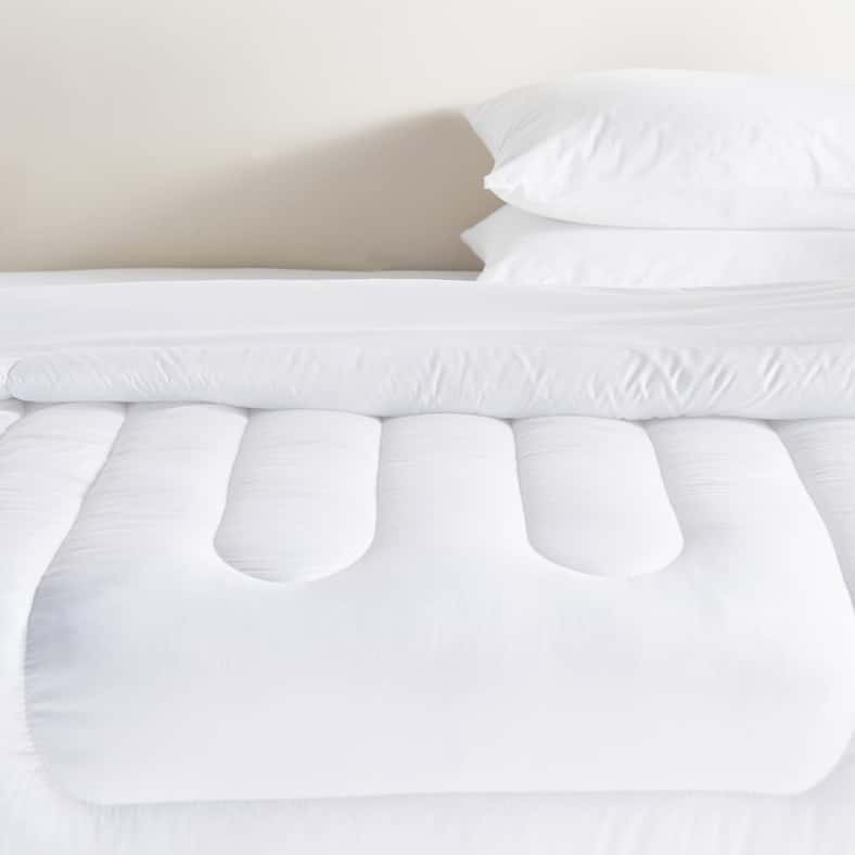 Pan Home Room Essential 4.5 Tog Warm Single Duvet 135x200cm-White - Image 2