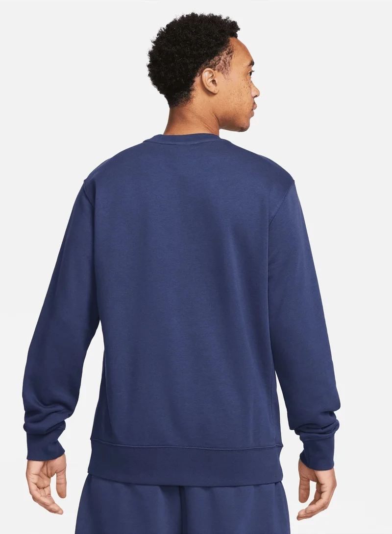 Nike Essential Club Sweatshirt