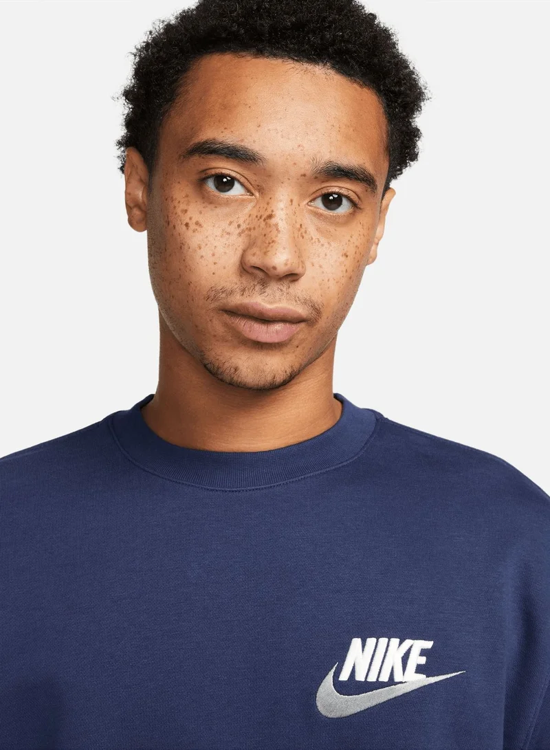 Nike Essential Club Sweatshirt