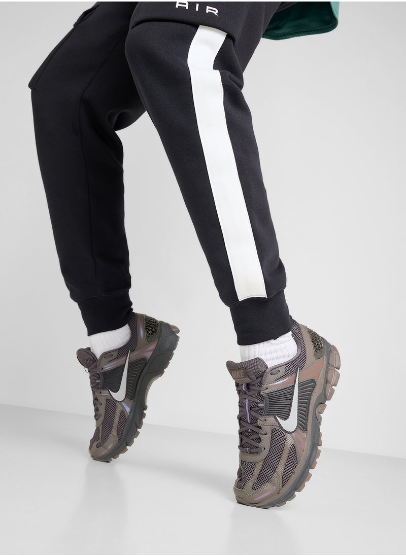 Nike - Zoom Vomero 5 Y2K - Image 1