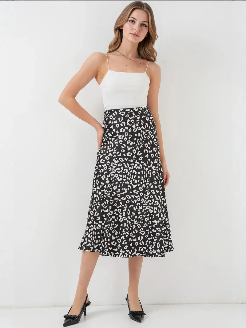 بيغ دارت تنورة ميدي بقصة  مرنة من