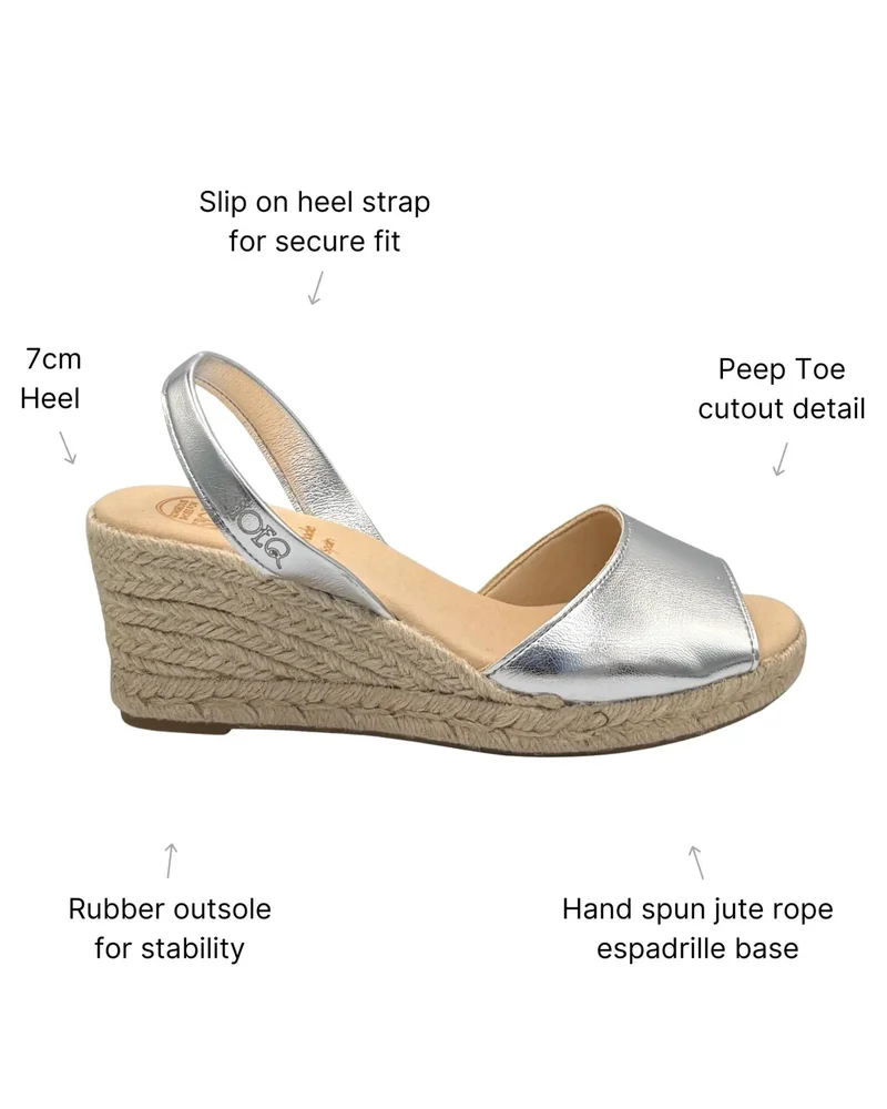 شو كيو Classic Espadrille Wedge