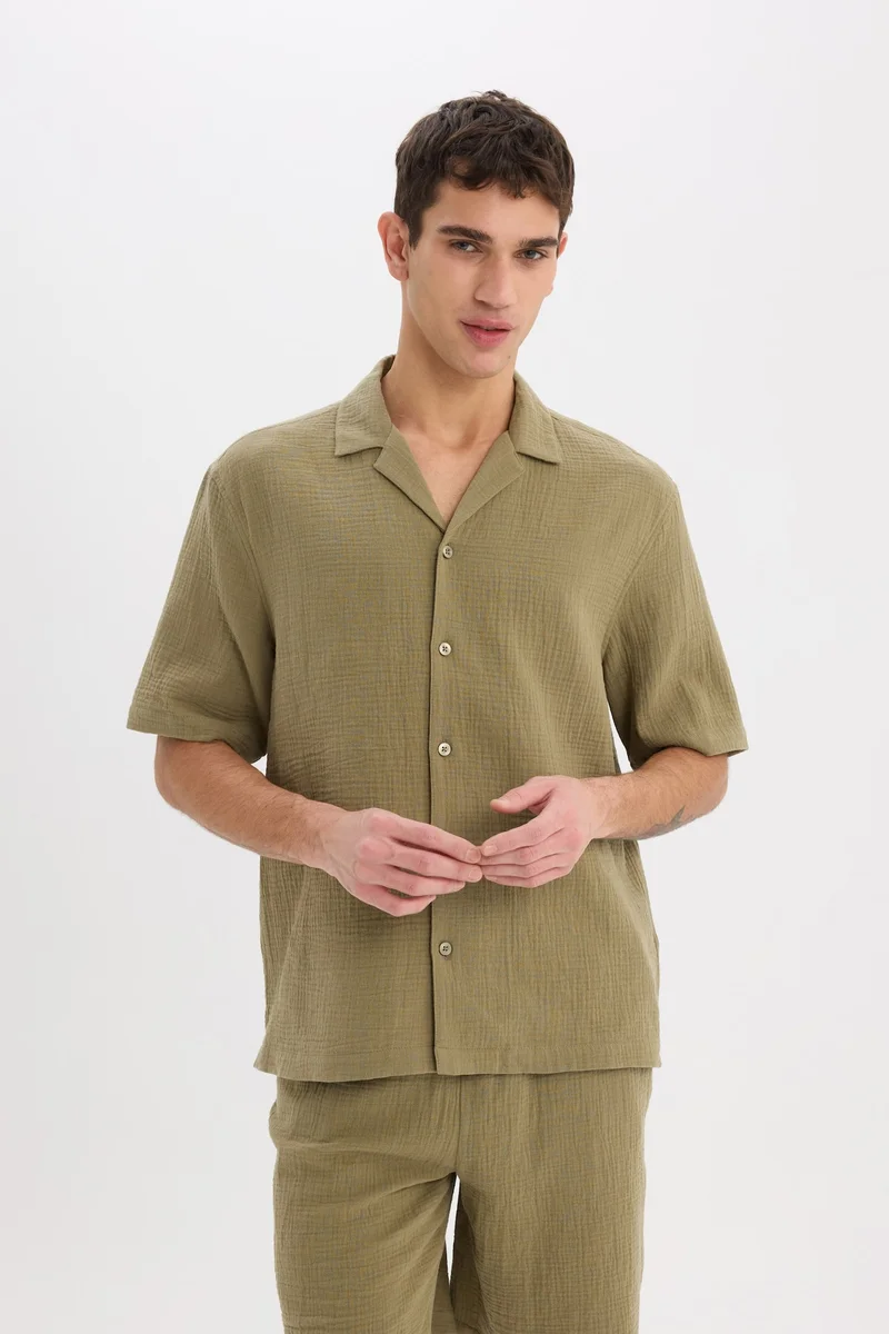 ديفاكتو Relax Fit Resort Neck Cotton Short Sleeve Shirt