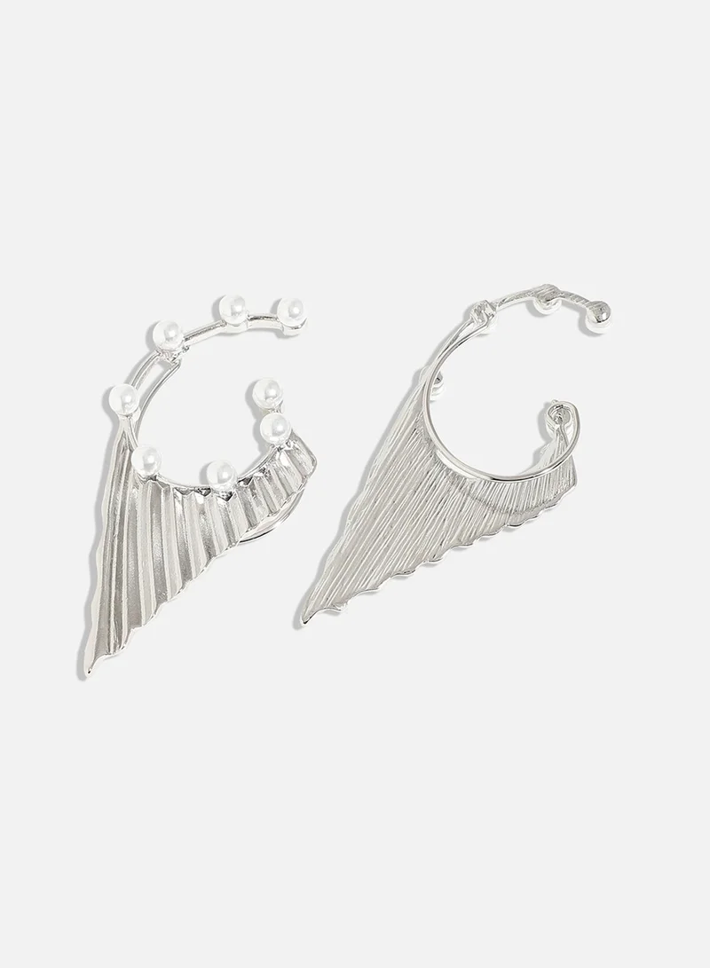 SOHI Sleek Statement Artificial Cuff Earring Jewellery