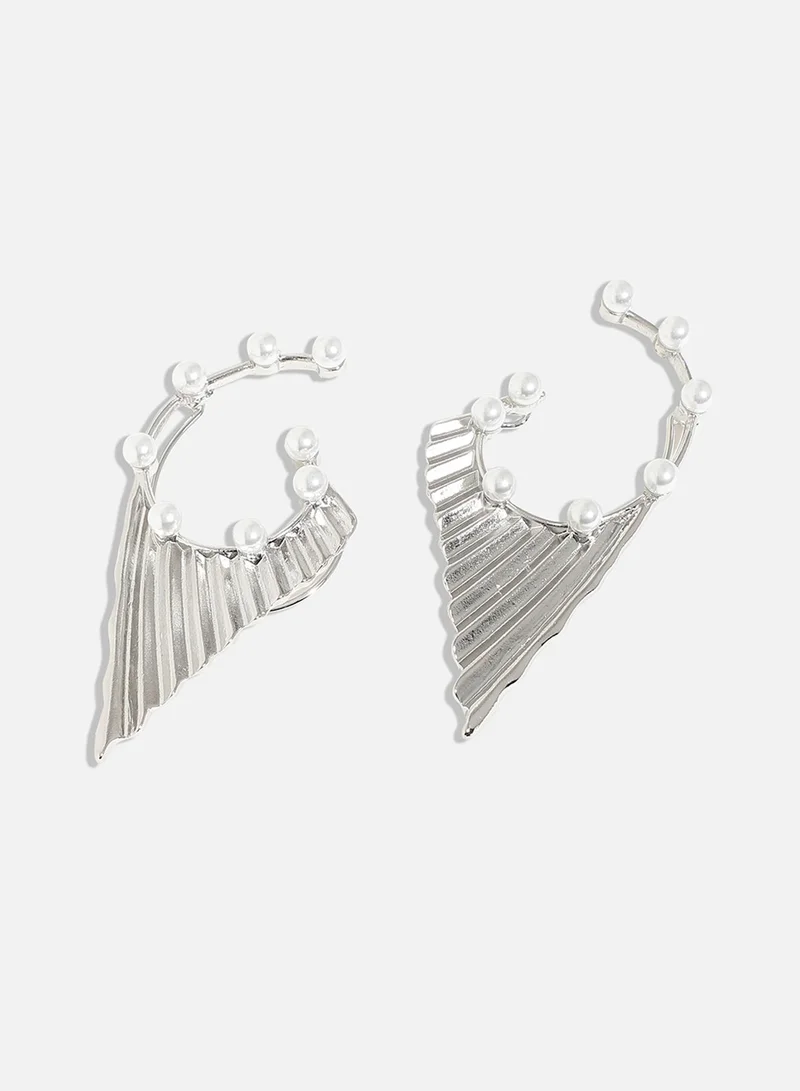 SOHI Sleek Statement Artificial Cuff Earring Jewellery