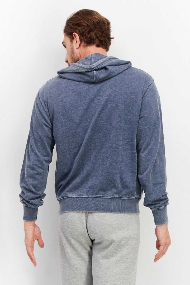 Sovereign Code سويت شيرت بقلنسوة للرجال بأكمام طويلة، لون كحلي - Image 4