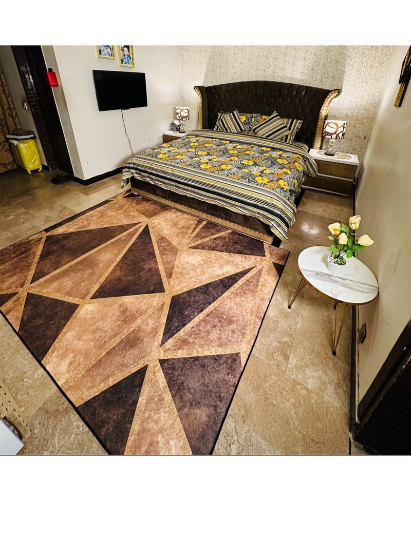 RIZARIES Copper Gold Triangle Centerpiece (Rug) - Image 1