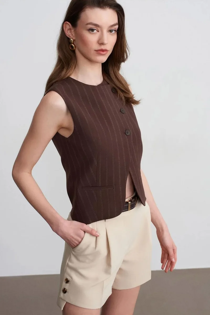 Dilvin Stone Natural DILVIN High-waist Tailored Crepe Shorts With Belt for Women | Best Price UAE