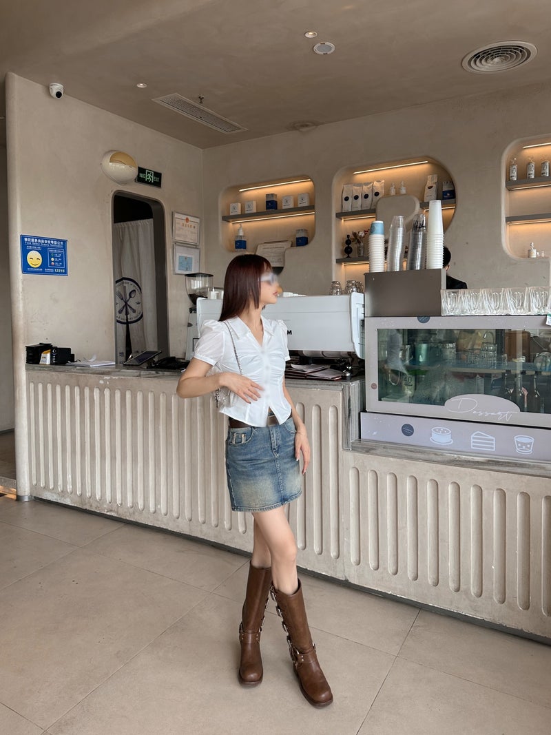 Shenzhen Nanyou High-End Original Single Small Xiangfeng Diamond Buckle Waist Double-Layer Cloth Cut Pleated Design Short-Sleeved Top - Image 5