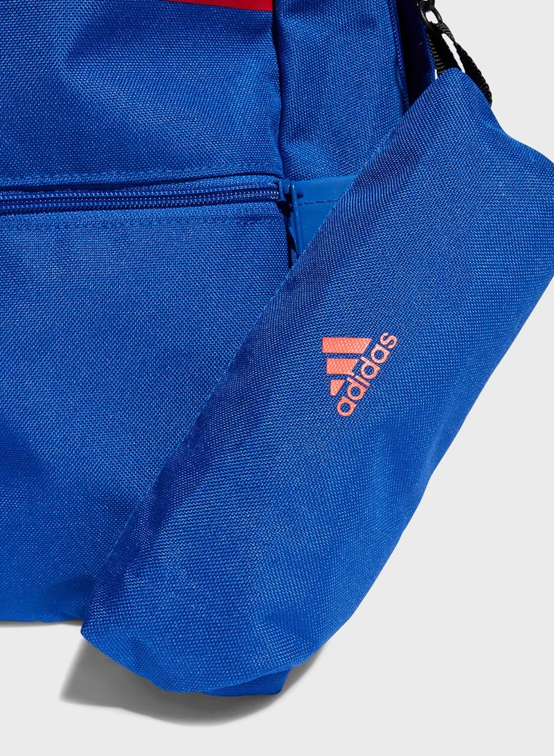 adidas شنطة ظهر كلاسيكية