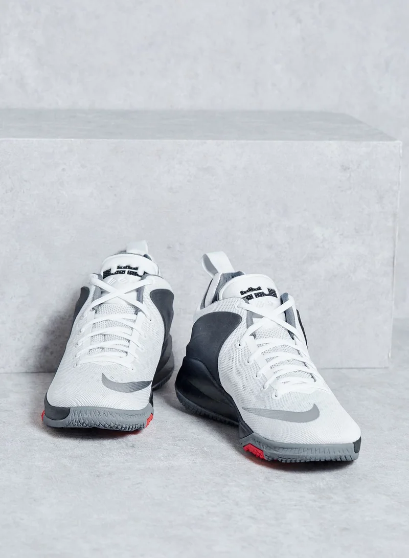 Nike Zoom Sonny