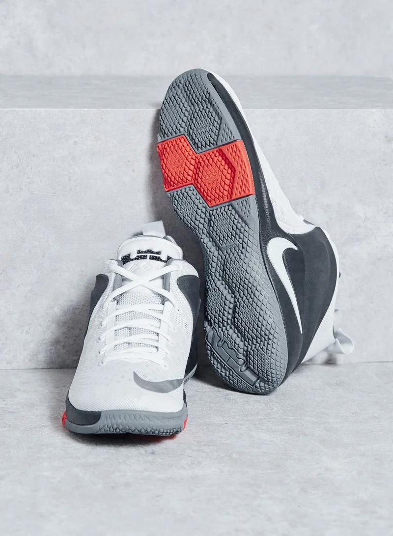 Nike Zoom Sonny
