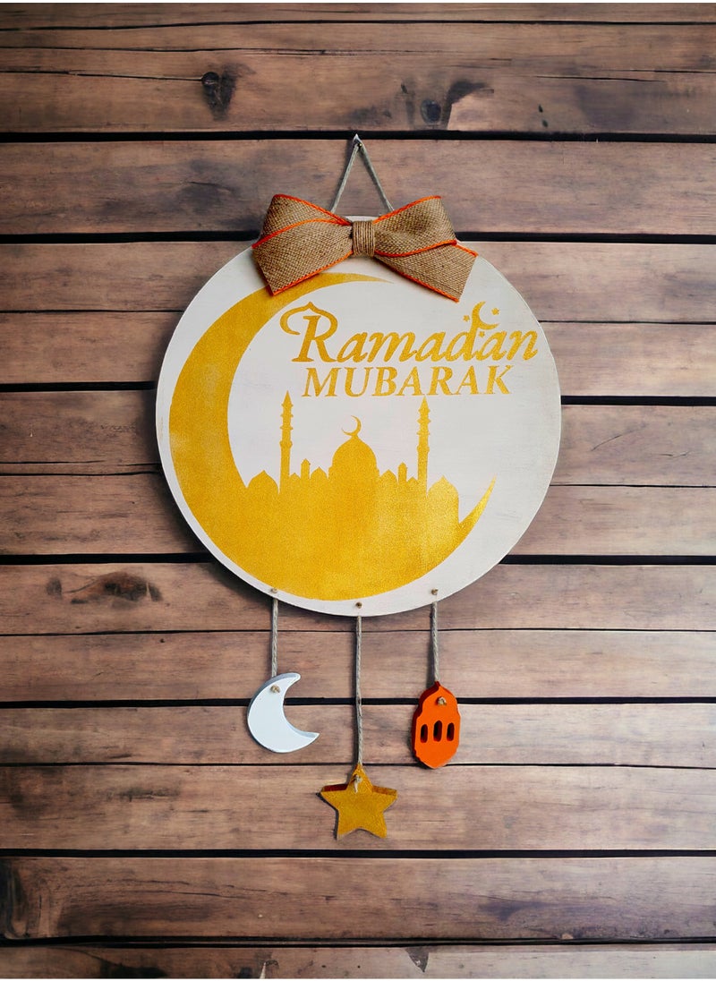 أولودينيز  - "زينة شهر رمضان تأتي على شكل لوح خشبي مصنوع يدوياً، يتيح لك تحويله بسهولة ليكون مناسبًا لشهر رمضان من جهة، ولعيد الفطر من الجهة الأخرى. تتميز بتصميمها الذكي والجميل - Image 1