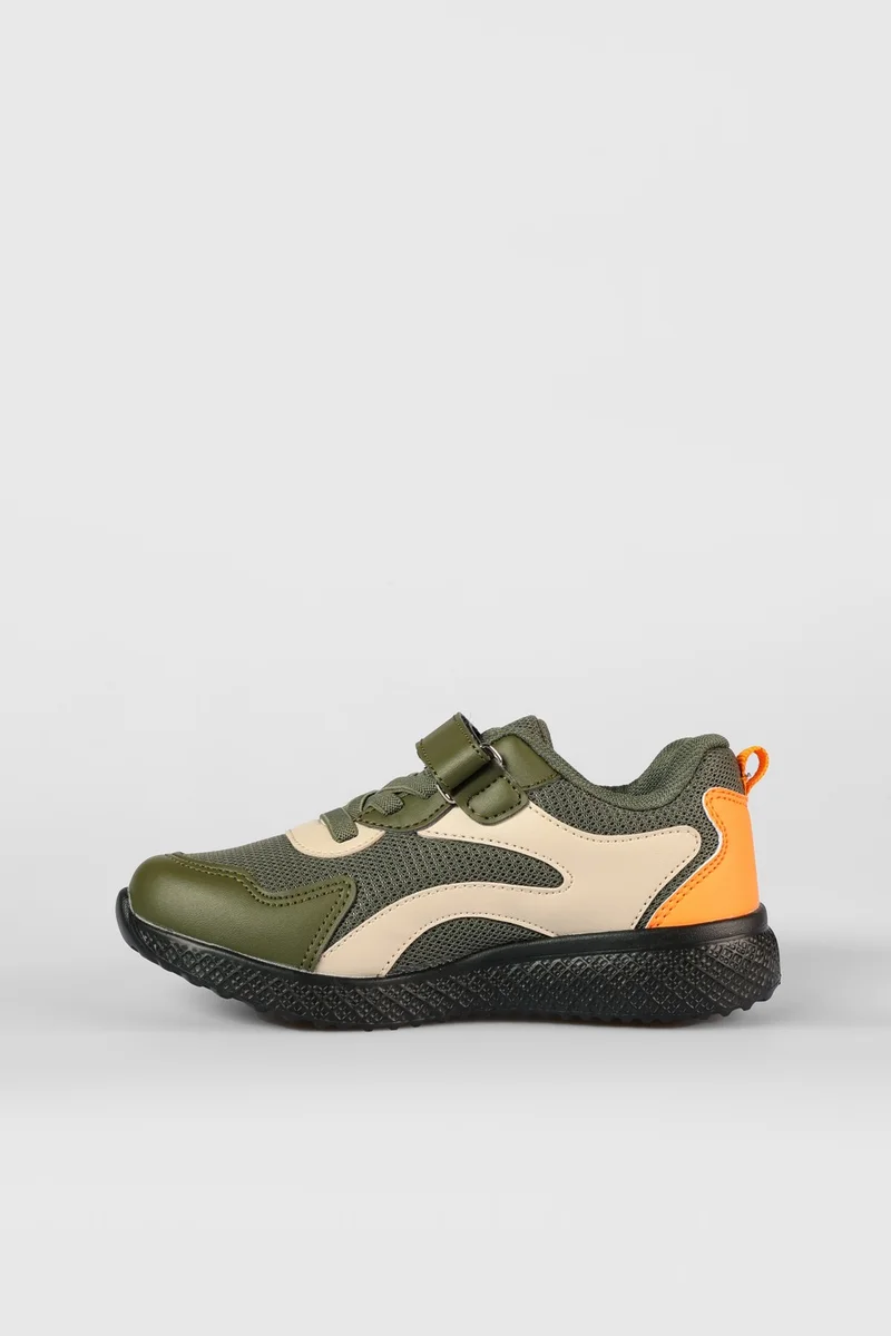 فيكو Rayn Lightweight Boys Preschool Khaki Sneakers
