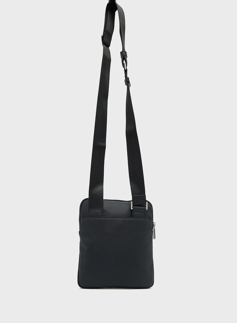GUESS Casual Losanna Toiletry Bag