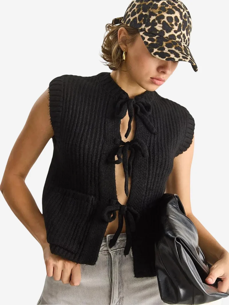 Bianco Lucci LUCCI Textured Knitwear Waistcoat with Tie Closure