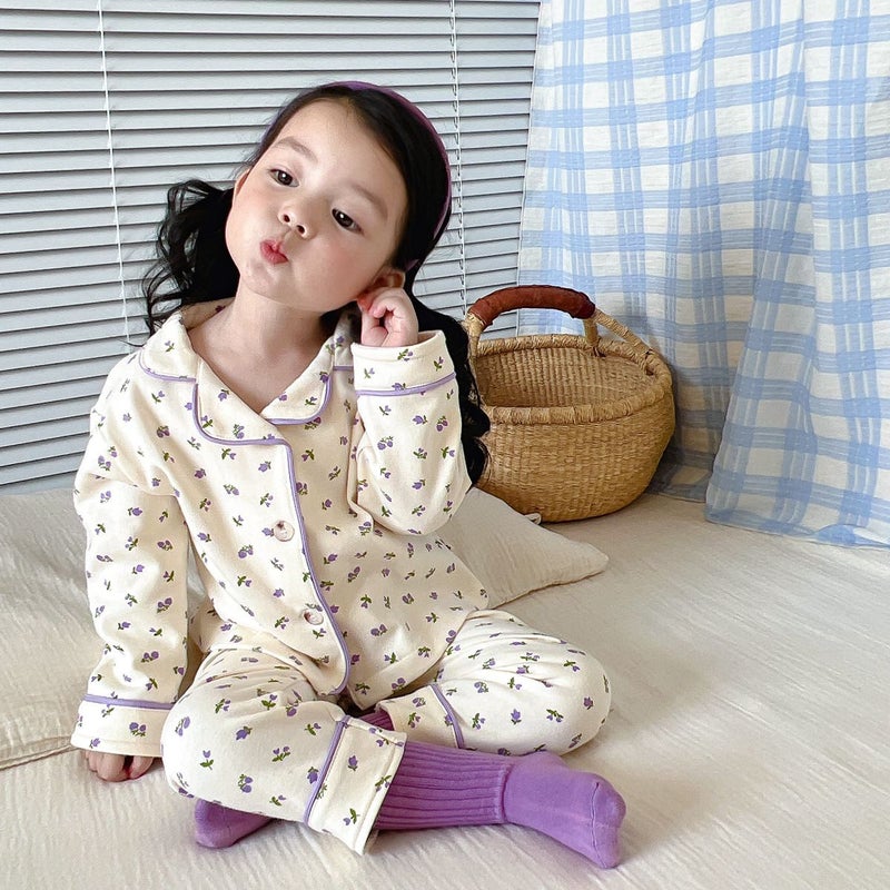 Kids Korean Autumn Pajama Set 2023 Comfortable Beige background purple flower 