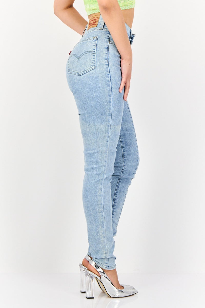 Levi's جينز ضيق للنساء، مغسول وقابل للتمدد، أزرق فاتح - Image 2