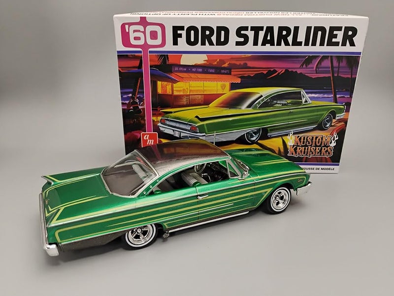 AMT 1960 Ford Starliner Custom 1:25 Scale Model Kit - Image 4
