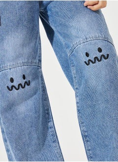 Slant Pocket Embroidery Detail Straight Jeans - pzsku/Z86FA7F1FA63EA3ACBCCFZ/45/_/1727963770/141d5b7b-bfd1-4051-9f56-7c6c6d5994c5