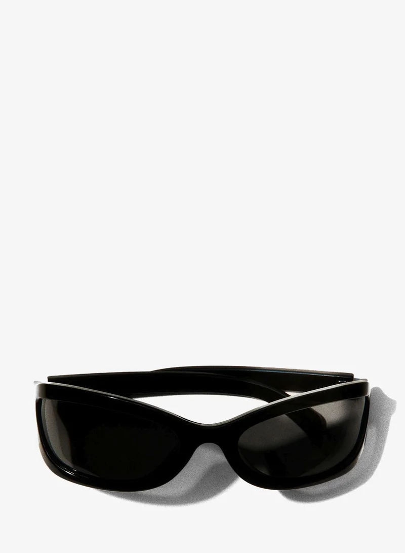 Polarised sunglasses
