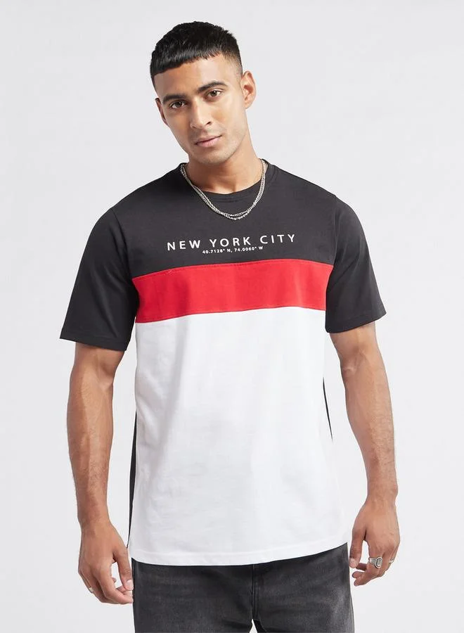 سبلاش فيڤ تيشيرت بقوالب ملونة وأكمام قصيرة وياقة ضيقة