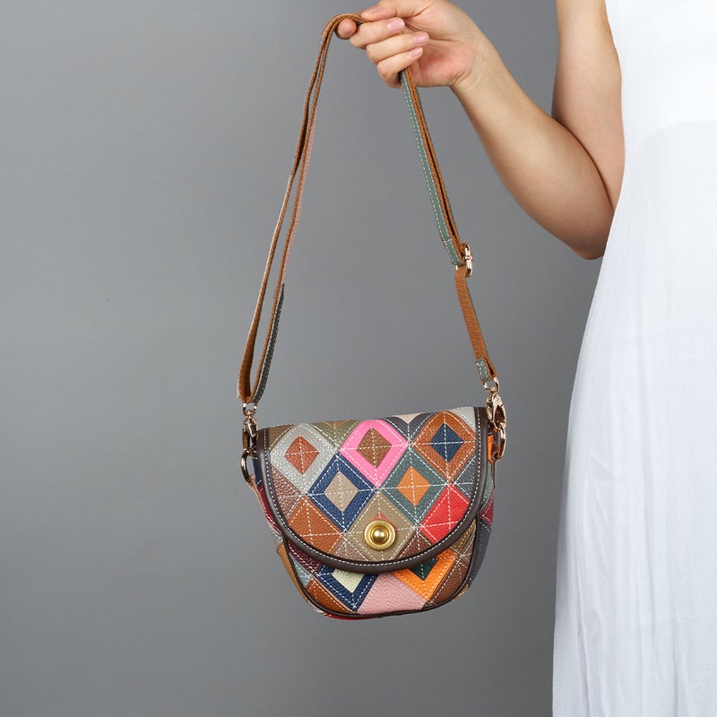 Retro Genuine Leather Women'S Small Bag With Contrasting Color Design, Cowhide Ethnic Style Crossbody Saddle Bag, Model - Image 3