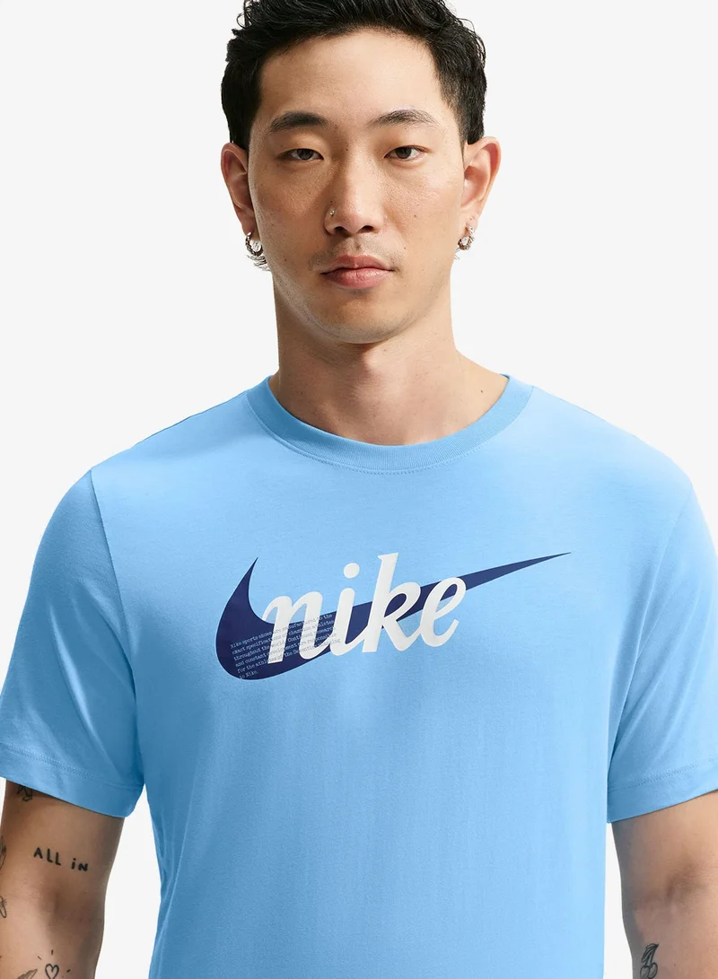 Nike Club Connected Brand T-Shirt
