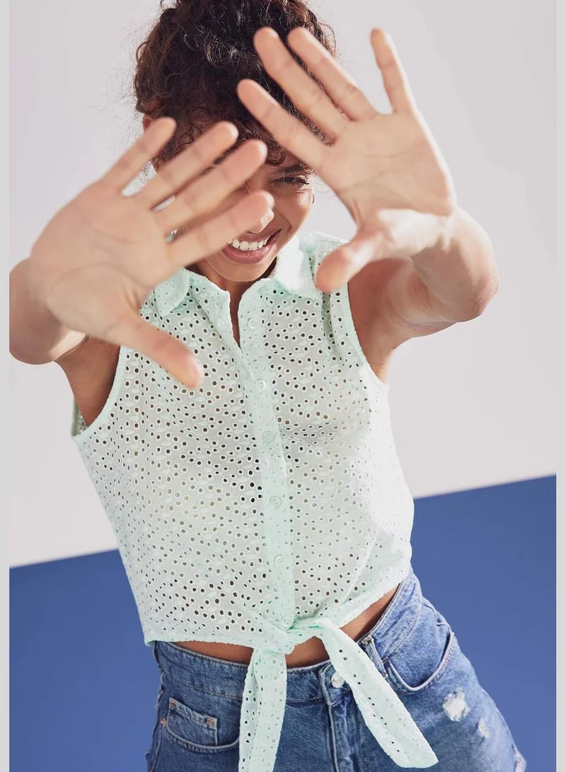 ديفاكتو Woman Short Sleeve Shirt