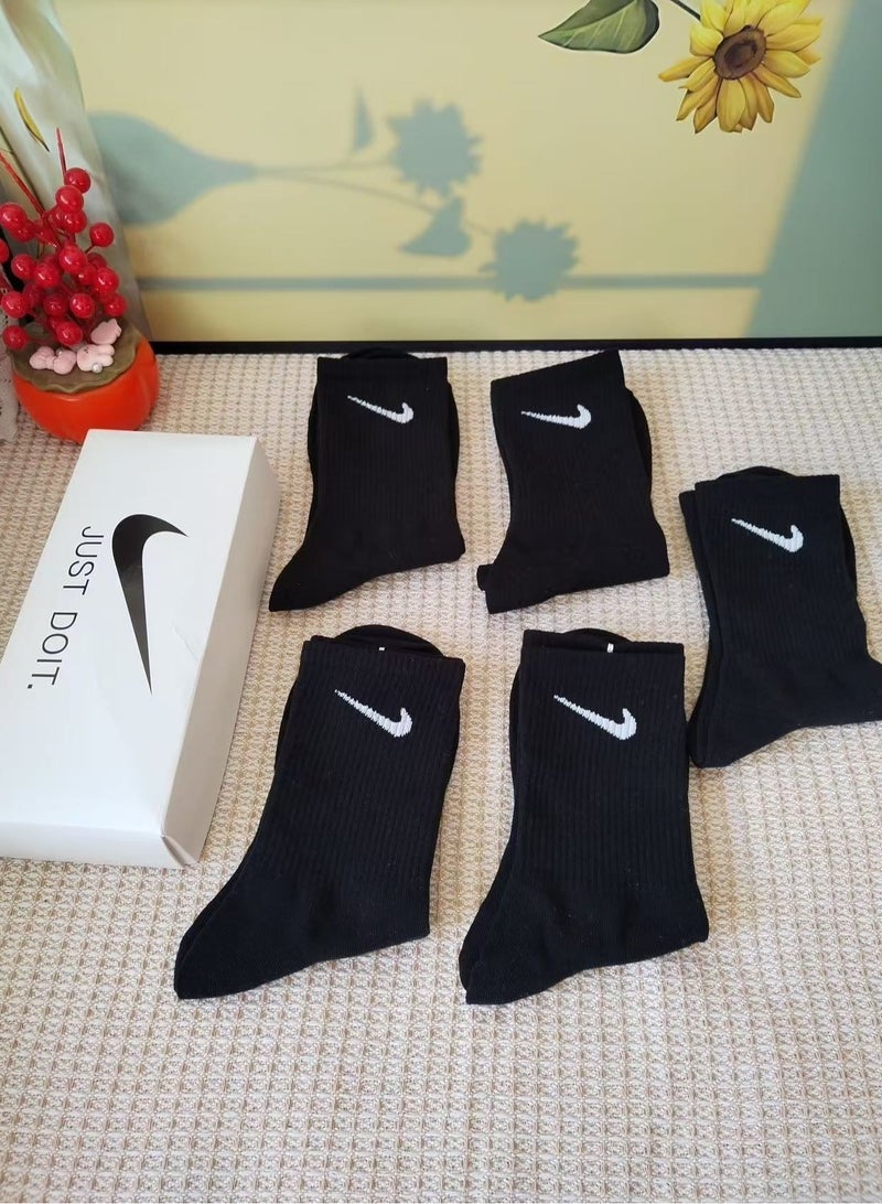 Nike Five Pair Men's and Women's Sports Socks Men's and Women's - Image 3