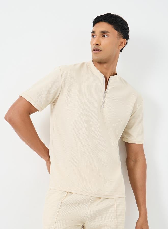 ستايلي طقم تي شيرت وبنطلون رياضي رجالي سادة بقصة عادية - Image 2