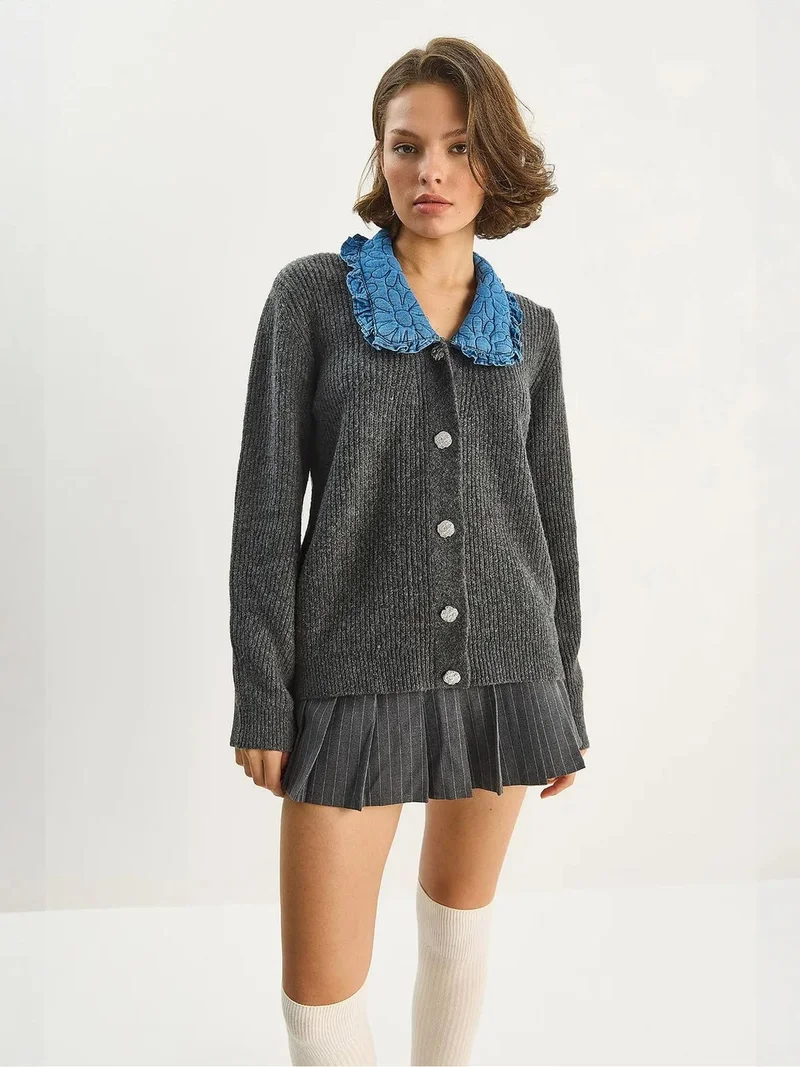 Bianco Lucci LUCCI Knit Cardigan with Collar Detail