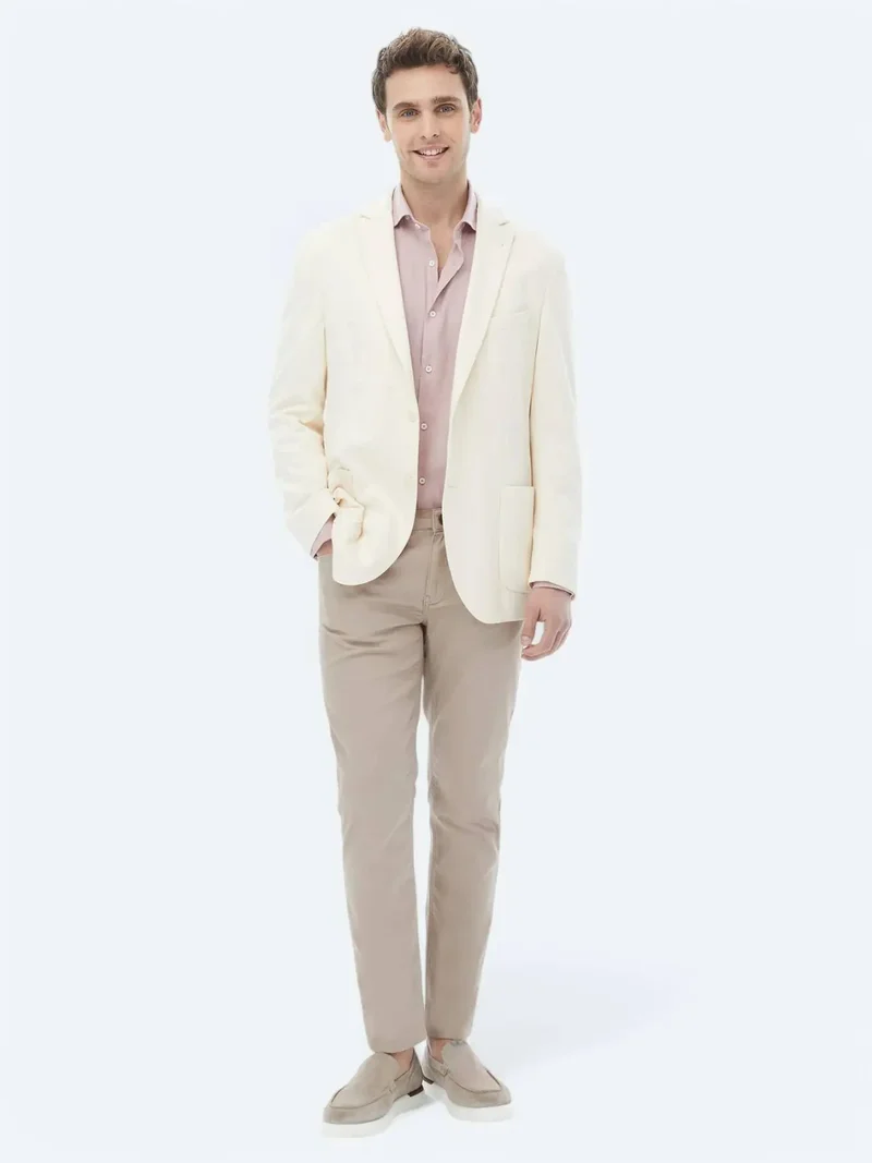 كيب جاكيت بيج سادة بقصة عصرية