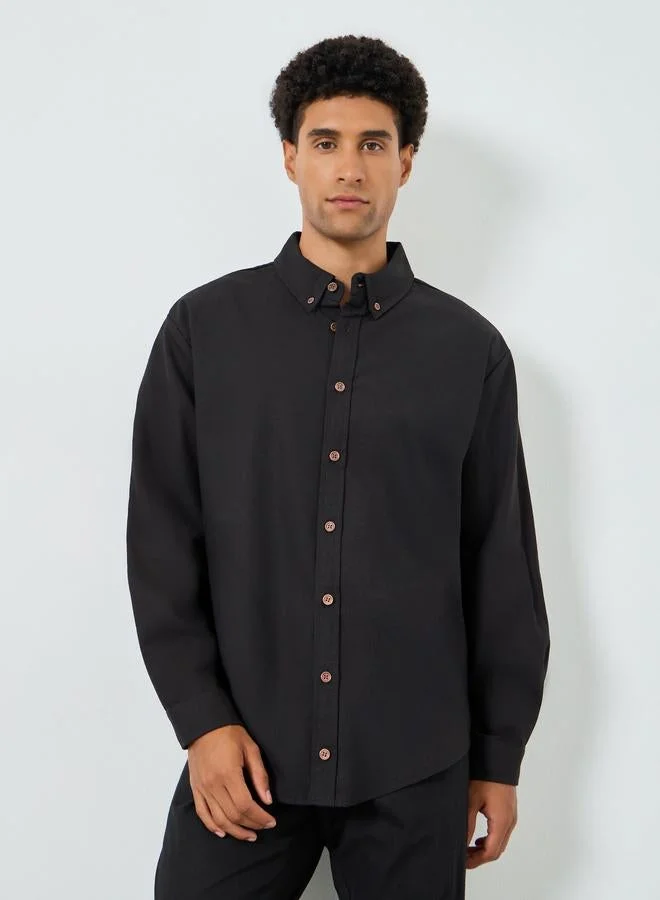 ستايلي قميص رجالي أسود بأكمام طويلة وقصة واسعة