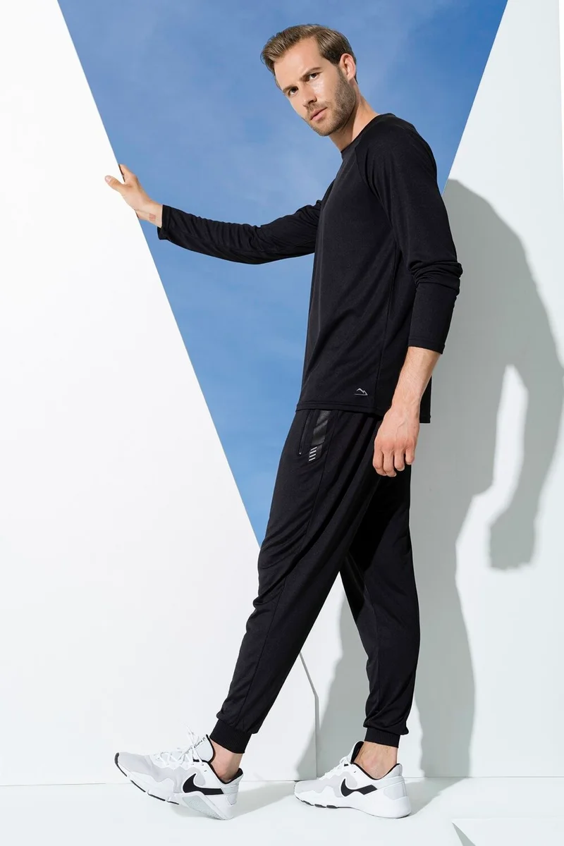فور يو مان 2-Piece Long Sleeve Reflective Detailed Black Joger Suit S27159