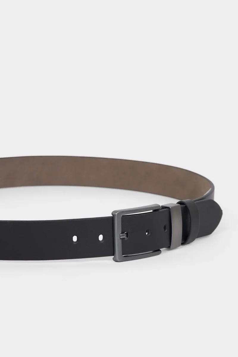 ديفاكتو Man Rectangle Clasp Faux Leather
