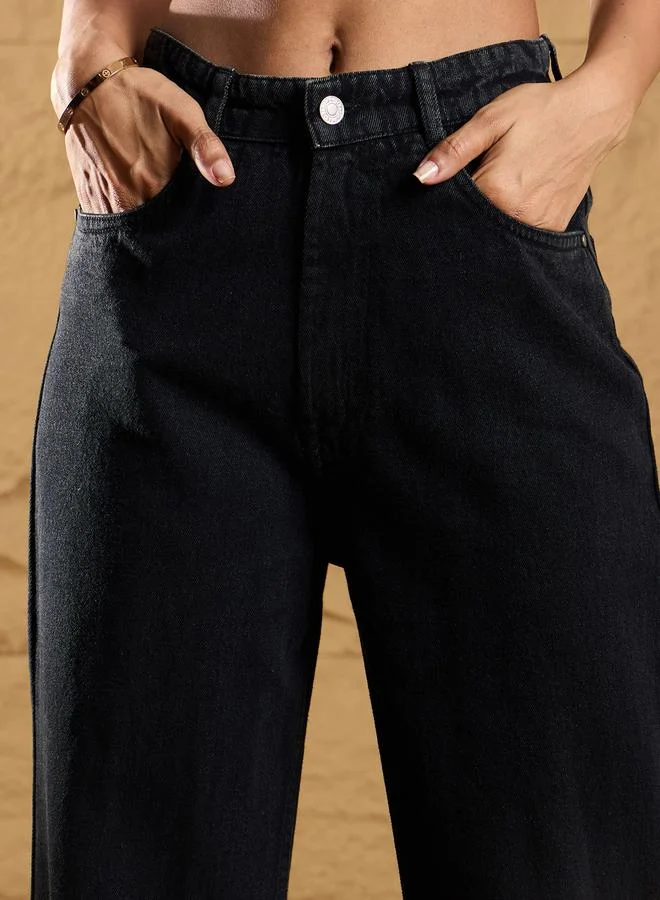 SASSAFRAS Mid Rise Pocket Eyelet Detail Straight Fit Jeans by Styli