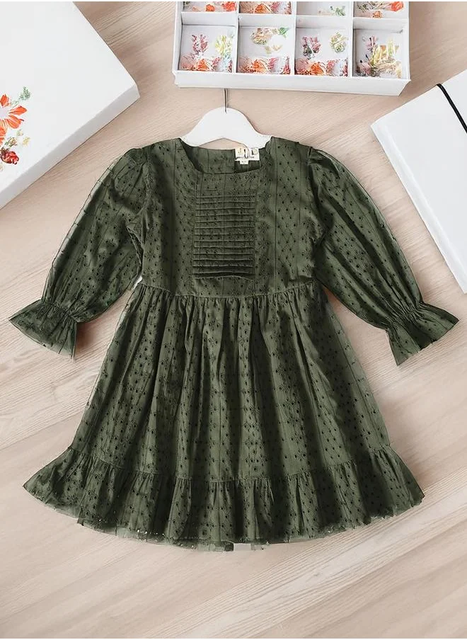 بيلا مودا Bella Moda Solid Schiffli Pintuck Detail Dress with 3/4 Sleeves