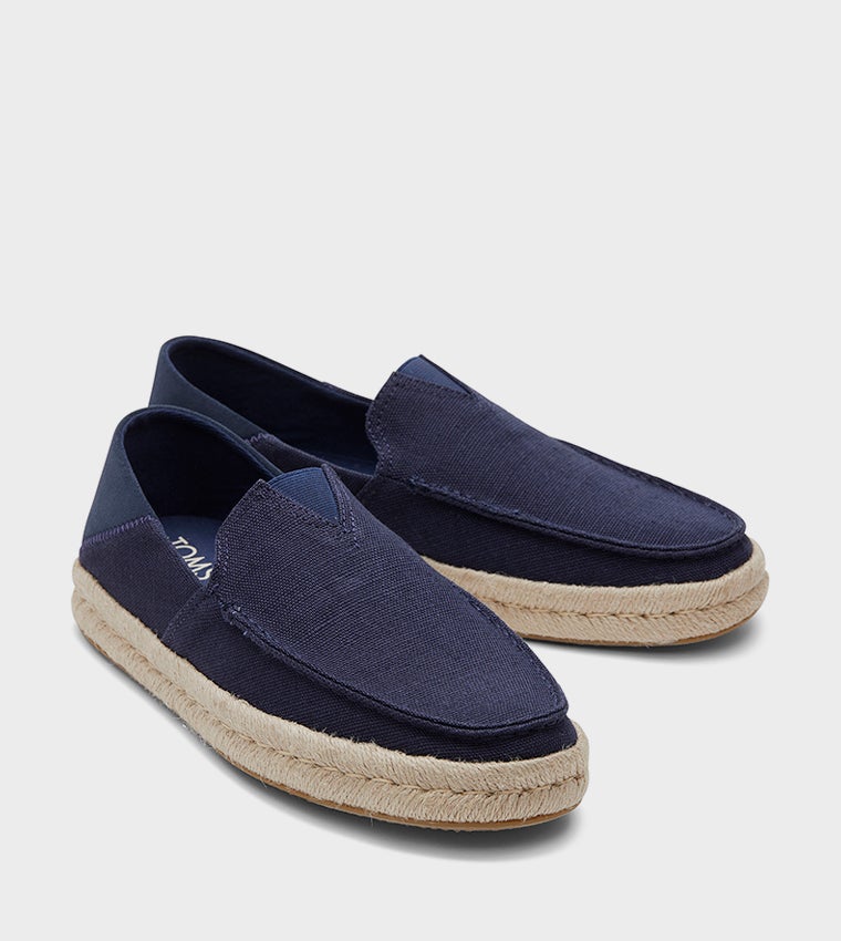 TOMS تومز - أحذية تومز للرجال باللون الأزرق البحري 43 - Image 1