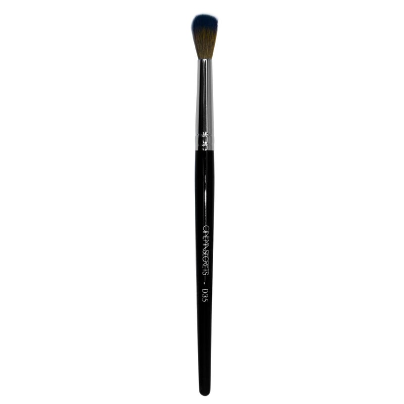 Cinema Secrets D35- Domed Crease Eyeshadow Brush - Image 1