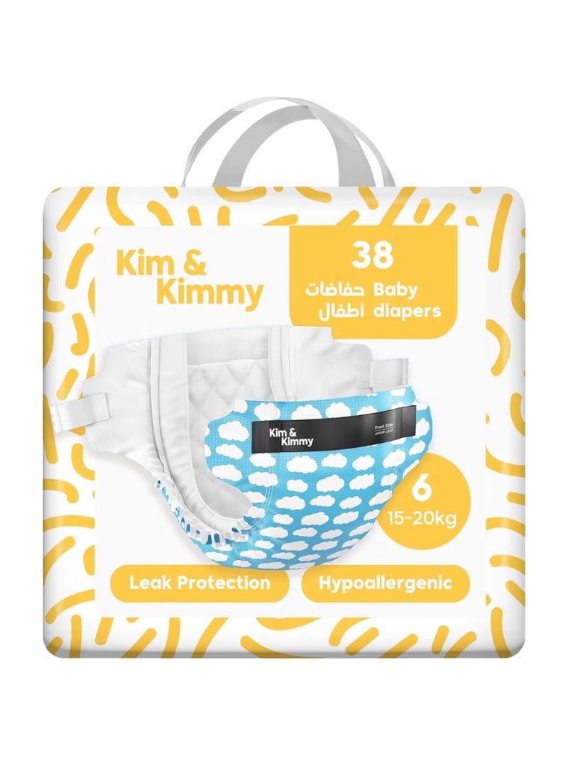 كيم آند كيمي حفاضات Kim & Kimmy الصديقة للبيئة، مقاس 6 (15-20 كجم)، 38 حفاضاً - حماية من التسرب لمدة 12 ساعة، تمنع الطفح الجلدي، لا تسبب الحساسية، فائقة النعومة وعالية الامتصاص - خالية من القسوة ونباتية - "غيوم صغيرة" - Image 1