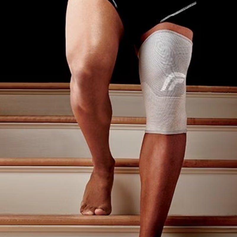 FUTURO 3M Futuro Comfort Lift Knee Support Small - Image 3