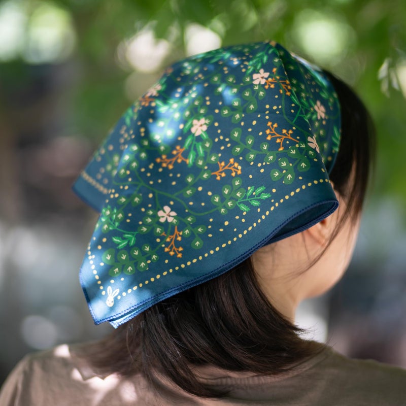 WHTE MOSS Bandana â€“ Classic Three Hares Design, 100% Cotton Boho Floral Handkerchief Hair Scarf, Perfect Thanksgiving & Christmas Gift (Forest blue) - Image 4
