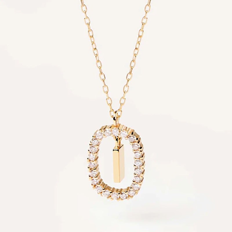 Spanish Style Gold Initial Pendant Necklace for Women, French Niche Design, Light Luxury High-End Letter Necklace
