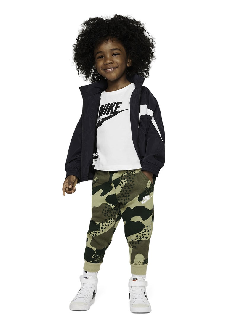 Nike Infant Futura Evergreen T-Shirt - Image 4