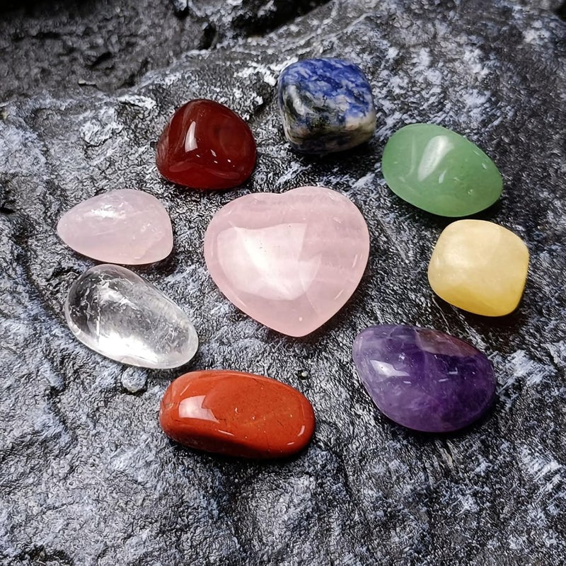 cheekyglo Healing Crystal Jade Chakra Set， Hexagon Pillar Pendant Colorful Stone Gift Box， Natural Mix Heart Love Stones Healing Stones Set for Women， Suitable for Meditation, Yoga (C) - Image 1